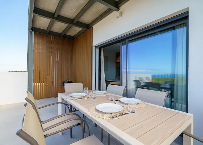 Juliao House In By Lisbeyond
